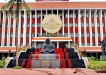 വാർഡ് വിഭജന ബില്ലുകൾ ഗവർണർ ഒപ്പിട്ടു: നിയമമാകും മുൻപു തന്നെ ഡീലിമിറ്റേഷൻ കമ്മീഷൻ രൂപീകരിച്ച് സർക്കാർ