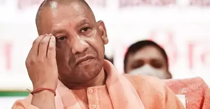 വിഐപി സംസ്‌കാരം കാണിക്കാതെ മന്ത്രിമാരും ഉദ്യോഗസ്ഥരും ജനങ്ങളിലേക്ക് ഇറങ്ങിച്ചെല്ലണം: ഉത്തർപ്രദേശ് മുഖ്യമന്ത്രി യോഗി ആദിത്യ നാഥ്