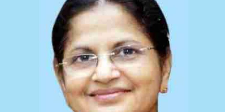 ലൂ​സി മാ​ത്യു (66)