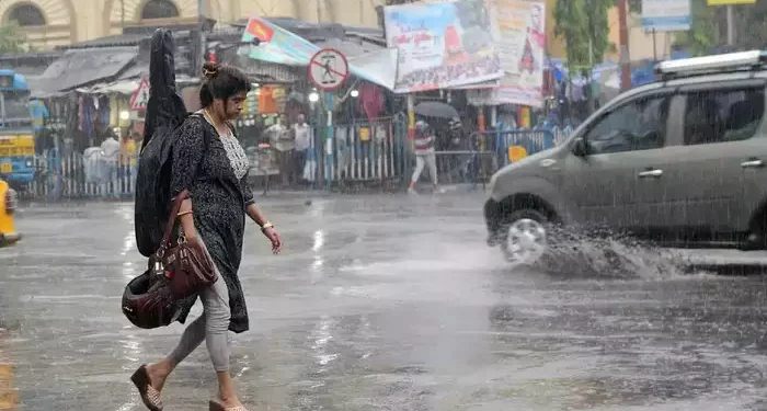 സംസ്ഥാനത്ത് ഇന്ന് ശക്തമായ മഴയ്ക്ക് സാധ്യത: കേന്ദ്ര കാലാവസ്ഥ വകുപ്പ് 5 ജില്ലകളിൽ യെല്ലോ അലർട്ട് പ്രഖ്യാപിച്ചു