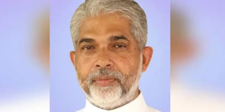 എറണാകുളം വാഴക്കുളത്ത് പള്ളി വികാരിയെ താമസ സ്ഥലത്ത് തൂങ്ങിമരിച്ച നിലയില്‍ കണ്ടെത്തി