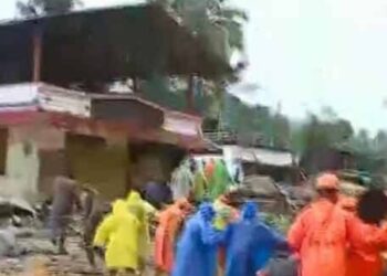 വയനാട് മേപ്പാടി മുണ്ടക്കൈയിലുണ്ടായ ഉരുൾപൊട്ടലിൽ ഇതുവരെ 19 മരണം സ്ഥിരീകരിച്ചു