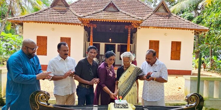 നെഹ്രു ട്രോഫി ജലോത്സവം:  പരിശീലനത്തിനായിഷോട്ട് പുളിക്കത്ര നീരണിയൽ നടന്നു