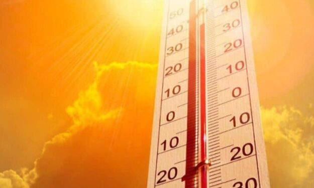 യുഎഇയിൽ ചൂട് കൂടുന്ന സാഹചര്യം ഉള്ളതിനാൽ എല്ലാവരും ജാഗ്രത പാലിക്കണമെന്ന് ആരോഗ്യമന്ത്രാലയം മുന്നറിയിപ്പ് നൽകി