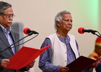 ബംഗ്ലാദേശിൽ ഇടക്കാല സർക്കാർ അധികാരമേറ്റു: മുഹമ്മദ് യൂനുസ് സർക്കാരിൻ്റെ തലവനായി സത്യപ്രതിജന ചെയ്‌ത് അധികാരം ഏറ്റെടുത്തു