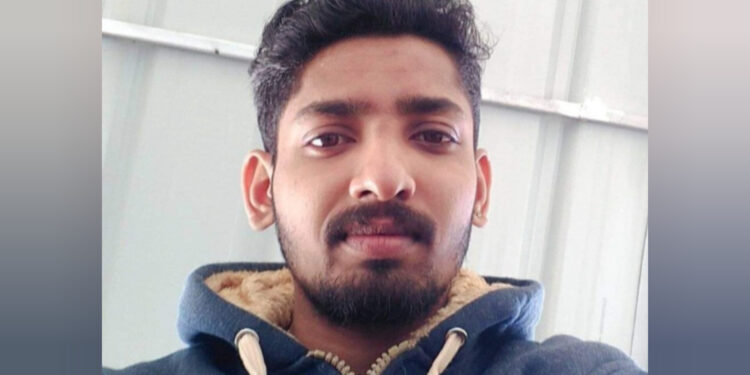 കരകൗശല വസ്തു നിര്‍മ്മിച്ചു കൊണ്ടിരുന്ന യുവാവ് ഷോക്കേറ്റു മരിച്ചു