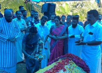 നെപ്പോളിയൻ എ ഗ്രേഡ് വെപ്പ് വള്ളത്തിൻ്റെ മലർത്തൽ ചടങ്ങ് നടന്നു