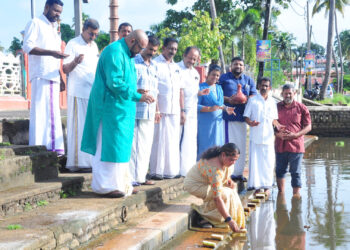 ആന്റപ്പൻ അമ്പിയായം50-ാം ജന്മ ദിനം; ജലതരംഗം ദീപങ്ങൾ തെളിയിച്ചു