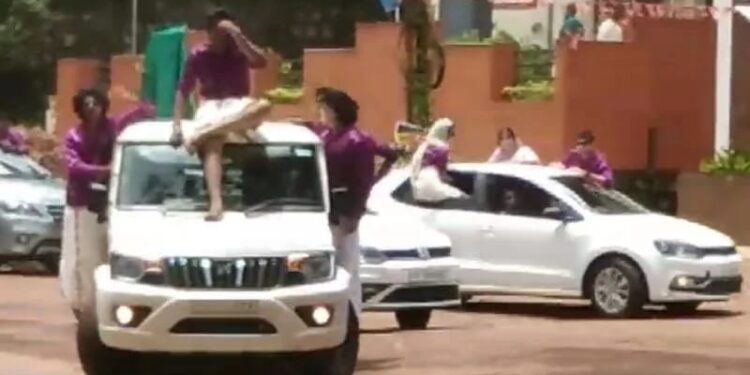 നടുറോഡില് കാറിന് മുകളില് നിന്ന് ഓണാഘോഷം; മൂന്ന് വിദ്യാര്ഥികളുടെ ലൈസന്സ് റദ്ദാക്കി