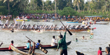 നീരേറ്റുപുറം പമ്പാ ജലമേളയിൽ തലവടി ചുണ്ടൻ ജേതാവ്