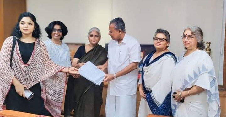 ഹേമ കമ്മിറ്റി റിപ്പോർട്ടിലെ മൊഴികൾ പുറത്തുവരുന്നതിനെതിരെ രൂക്ഷ വിമർശനവുമായി ഡബ്ല്യൂസിസി: ഇത് സംബന്ധിച്ച് മുഖ്യമന്ത്രിക്ക് പരാതി നൽകി