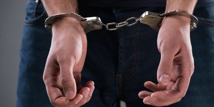 ഫെയ്‌സ്ബുക്കില്‍ വ്യാജ അക്കൗണ്ട് ഉണ്ടാക്കി സ്ത്രീകള്‍ക്ക് നഗ്‌ന ചിത്രങ്ങളും വിഡിയോയും അയച്ച സ്വകാര്യ ബസ് കണ്ടക്ടര്‍ അറസ്റ്റില്‍