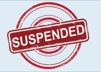 കൈക്കൂലി അടക്കം ഗുരുതര ആരോപണം: ഇടുക്കി ഡിഎംഒ ഡോ.എൽ. മനോജിനെ സർവീസിൽ നിന്ന് സസ്പെൻഡ് ചെയ്തു