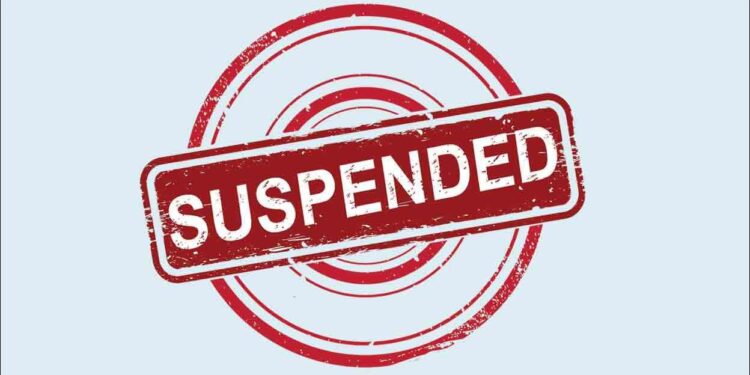 കൈക്കൂലി അടക്കം ഗുരുതര ആരോപണം: ഇടുക്കി ഡിഎംഒ ഡോ.എൽ. മനോജിനെ സർവീസിൽ നിന്ന് സസ്പെൻഡ് ചെയ്തു