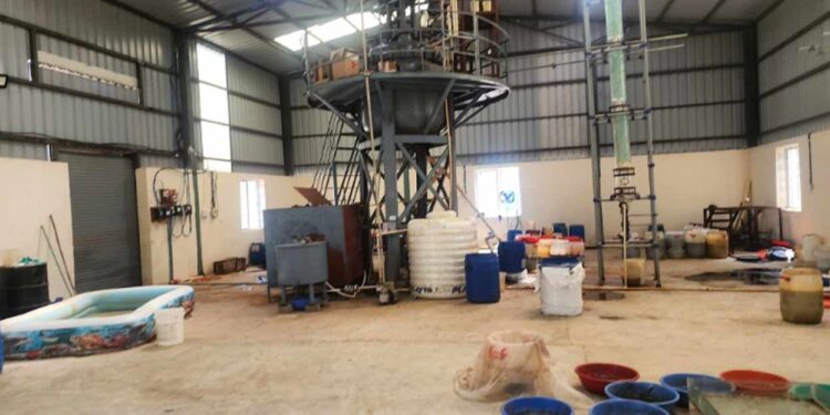 മധ്യപ്രദേശിലെ ഭോപ്പാലിനടുത്തുള്ള ഫാക്ടറിയിൽ നിന്നും: 800 കോടിയുടെ മയക്കുമരുന്ന് പിടിച്ചെടുത്തു രണ്ട് പേർ അറസ്റ്റിൽ