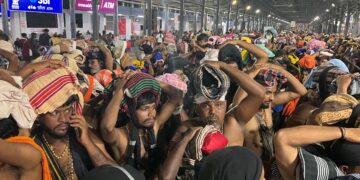 ശബരിമലയിൽ: തത്സമയ ഓൺലൈൻ ബുക്കിങ് സൗകര്യം മൂന്ന് കേന്ദ്രങ്ങളിൽ