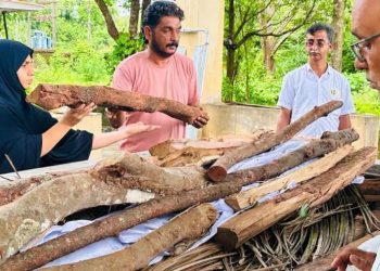 മതത്തിനും രാഷ്ട്രീയത്തിനും മുകളിൽ മനുഷ്യത്വം; നാരായണേട്ടന് മകളുടെ സ്ഥാനത്തുനിന്ന് അന്ത്യകർമ്മങ്ങൾ ചെയ്ത് ഇർഫാന