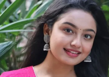 പ്രശസ്ത യുവനടി സഞ്ജിത ഉഗാലെ വീടിനുള്ളിൽ തൂങ്ങിമരിച്ച നിലയിൽ