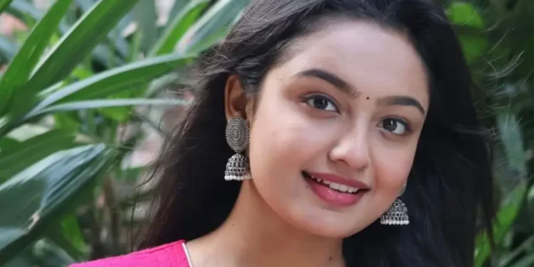 പ്രശസ്ത യുവനടി സഞ്ജിത ഉഗാലെ വീടിനുള്ളിൽ തൂങ്ങിമരിച്ച നിലയിൽ