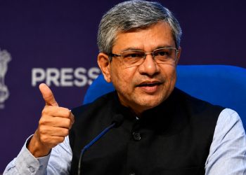 കേരളത്തിന് ഓണസമ്മാനമായി നൂറിലധികം സ്പെഷ്യൽ ട്രെയിനുകൾ: പ്രഖ്യാപനവുമായി റെയിൽവേ മന്ത്രി അശ്വിനി വൈഷ്ണവ്