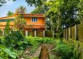 42 വർഷമായി ഉപയോഗിക്കുന്ന ഏക വഴി അടയ്ക്കാൻ നീക്കം; ചീഫ് സെക്രട്ടറിയെയും പിഡബ്ല്യുഡി ചീഫ് എൻജിനീയറെയും സമീപിച്ച് മാവേലിക്കരയിലെ വൃദ്ധദമ്പതികൾ