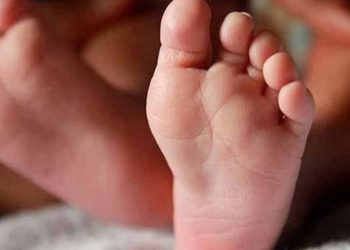 ആംബുലൻസ് വൈകി; ആശുപത്രിയിലേക്കുള്ള യാത്രയ്ക്കിടെ ഓട്ടോറിക്ഷയിൽ യുവതി നാലു കുഞ്ഞുങ്ങൾക്ക് ജന്മം നൽകി, നാലുപേരും മരിച്ചു
